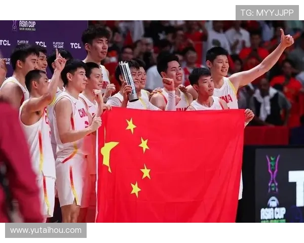 中国男篮迎战澳大利亚挑战亚洲杯冠军争夺战全力拼搏力争突破